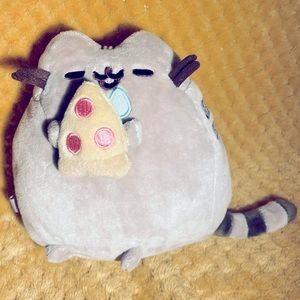 Pusheen Cat stuffed plush toy with pizza excellent condition 6”